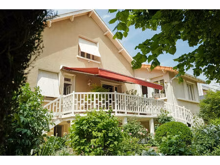 maison 7 pièces  4 chambres  poitiers sud