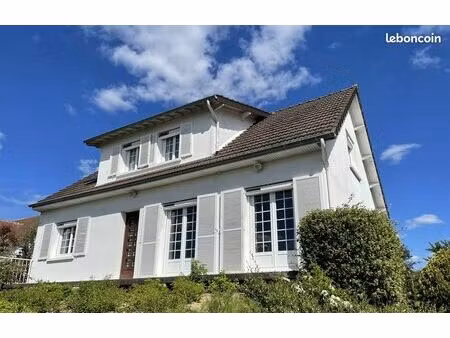 agréable maison sur sous-sol de 7 pièces principales