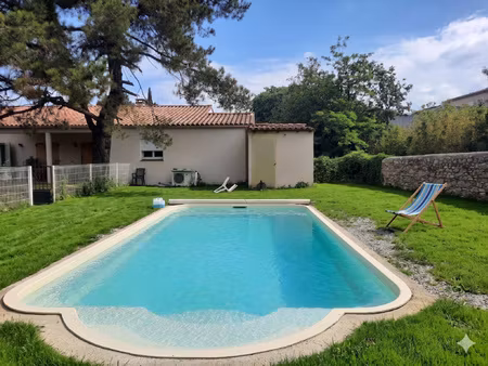 villa familiale de plein pied 4 pièces avec piscine grand