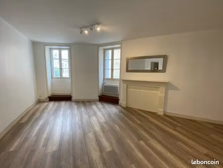 chalais centre t2 renové