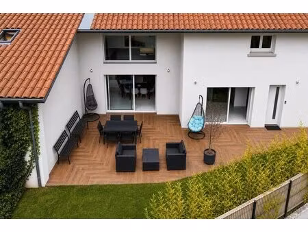 moidieu-détourbe - ancienne grange de 160 m² réinventée