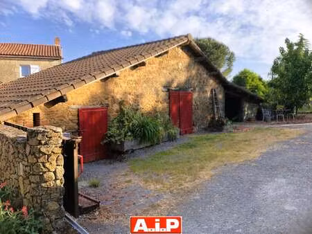 vente maison à pouzauges (85700) : à vendre / 200m² pouzauges