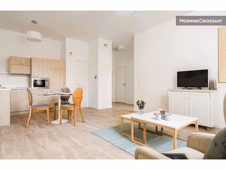 location meublée appartement 1 pièce 48 m² à saint-etienne (42000)  900 €