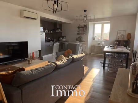 triplex 5 pièces avec terrasse et parking à pfaffenheim