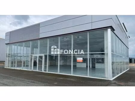 local commercial 333 m² – emplacement stratégique zone géant