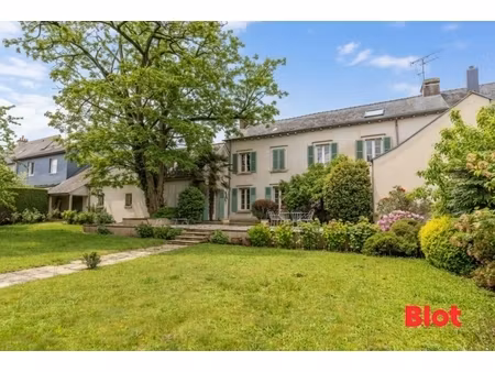 à vendre blot - maison bourgeoise pleine de charme de 209 m² m² - 5 chambres - chateaugiro