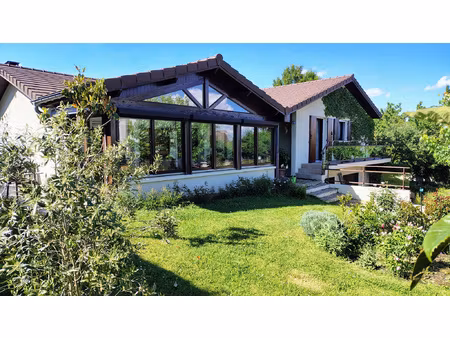 maison proche du centre 4 chambres + annexes