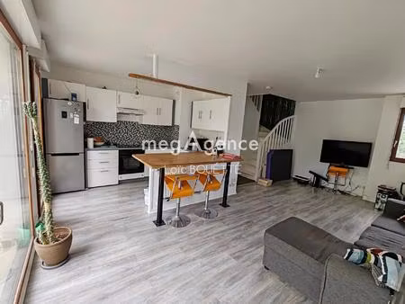 dernier etage  duplex  balcon et box fermé