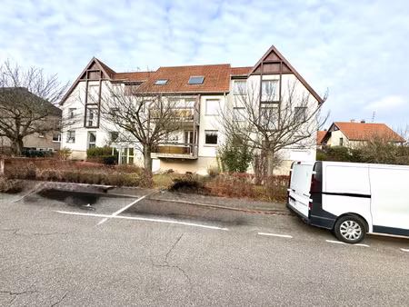 ostwald situé au calme  agréable f2 avec balcon et garage do