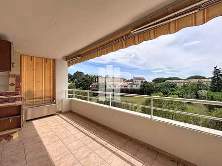 appartement au calme vue dégagée 3 chambres traversant  avec