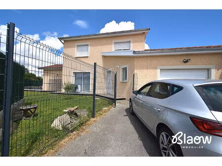 villa récente à vendre à loyettes