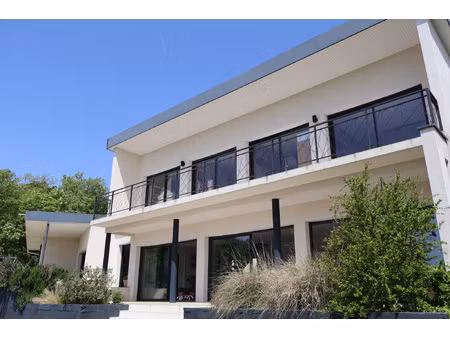 sur les coteaux de toulouse a mervilla superbe villa contemp