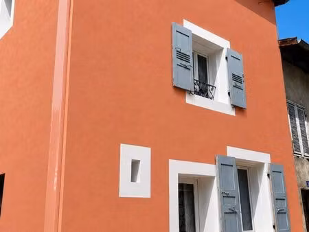 maison de ville entièrement rénovée + cave