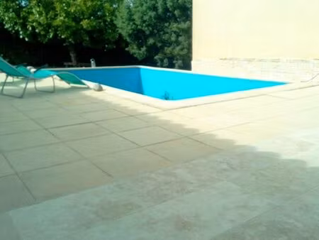 studio meublé 37m² – tavernes – piscine naturelle + 2 600m² de terrain