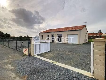location maison à plaine-et-vallées (79100) : à louer / 83m² plaine-et-vallées