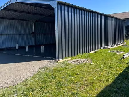 loue hangar