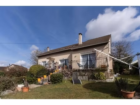 maison 8 pièces - 197 m²