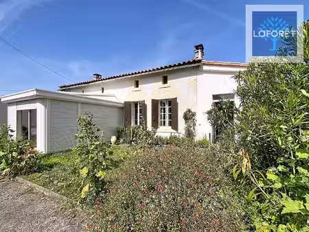maison au calme avec jacuzzi  garage et terrain