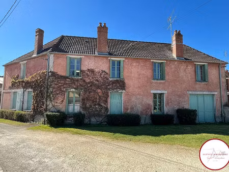 maison de village 102 m² avec jardin  garage et dépendances