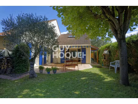 maison à vendre de 5 pièces de 137 00 m²
