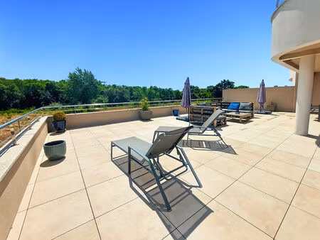 superbe t2 neuf avec terrasse exceptionnelle à agosta plage