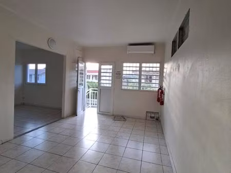 local professionnel 79 m² – idéal activité médicale  paramédicale ou tertiaire