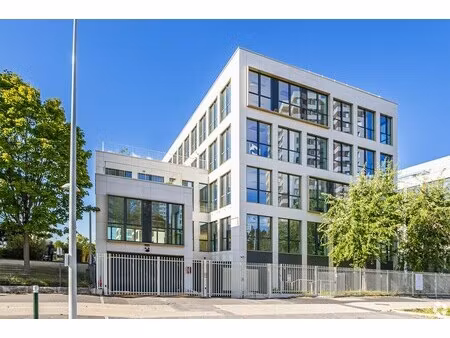 location bureaux 860 m² à 11 407 m²