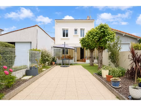 emplacement privilégié - maison de 120 m² avec véranda et jardin
