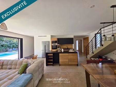villa contemporaine t5 de 135m2 avec piscine