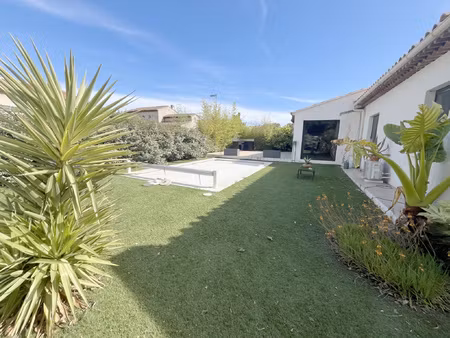 villa d'architecte de 160 m2 de plain pied au pin rolland