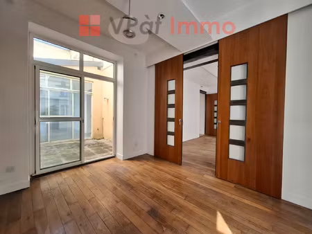 l31 - local professionnel / bureaux avec cour privative - 92