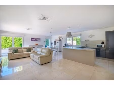 maison de 5 pièces de luxe en vente à dardilly  auvergne-rhône-alpes