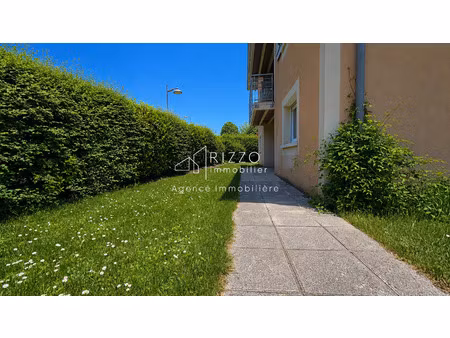 peron  t3 de 76m2 avec terrasse/jardin 103m2  cave et 2 park