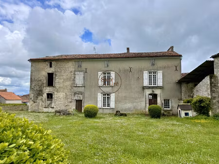 authentique logis du xviiiè à rénover - secteur brie