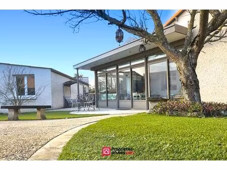 maison maulévrier 211 m²