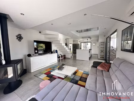 exclusivité - villa contemporaine 4 chambres avec piscine à vi