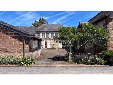 maison d'habitation et deux granges à vendre à saint aulaire - 3 chambres - 1 sde - deux p