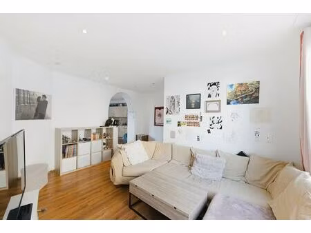 appartement à vendre avec terrasse et 2 chambres   dave (vbe21899)