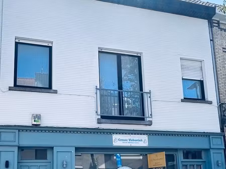 handelspand met woonst op topligging