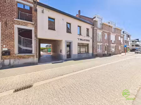 handelspand en woonst met mogelijkheid tot kangoeroewonen of 3 appartementen!