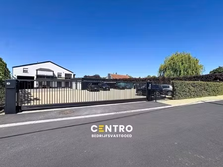 woning met opslagruimte op zeer strategische locatie!