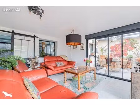 maison 7 pièces 184 m²