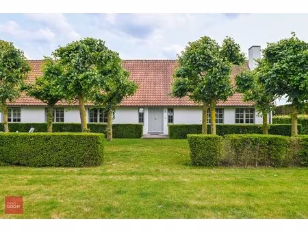instapklaar landhuis met bijgebouw