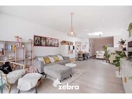 instapklare  volledig gerenoveerde woning in tielt met tuin  terras en uitweg!
