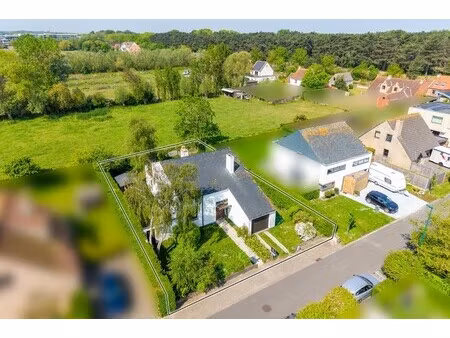 ruime villa met 4 slaapkamers nabij het centrum
