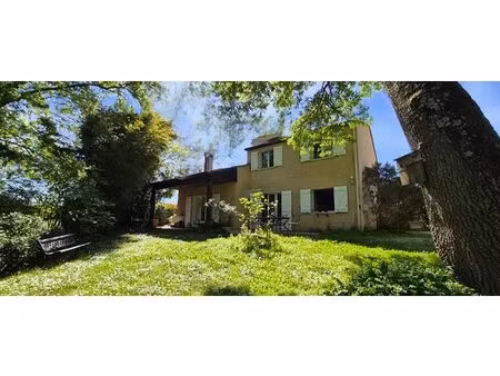 villa - 172m ²