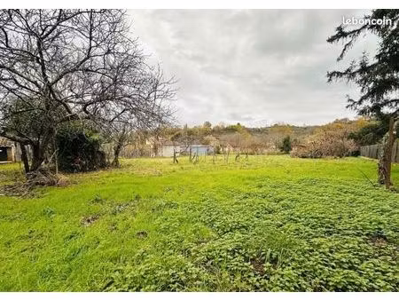 terrain 1 320 m² rieux