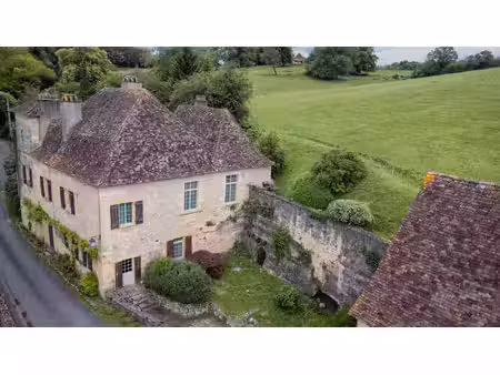 maison de caractere  début xixieme siecle  9 pièce(s) 3ch  200 m2  grange  2100 m2 terrain