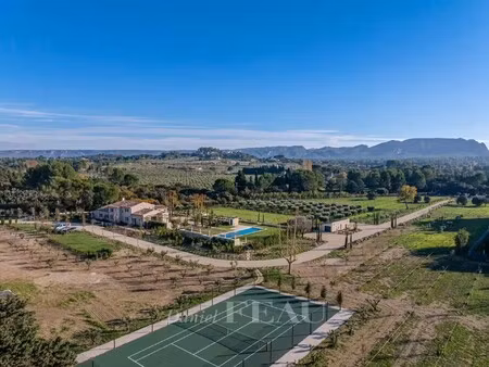 maison de luxe à vendre à eygalières : 8 820 000 € | 412m²