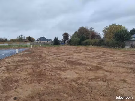 terrain 540 m² vitot